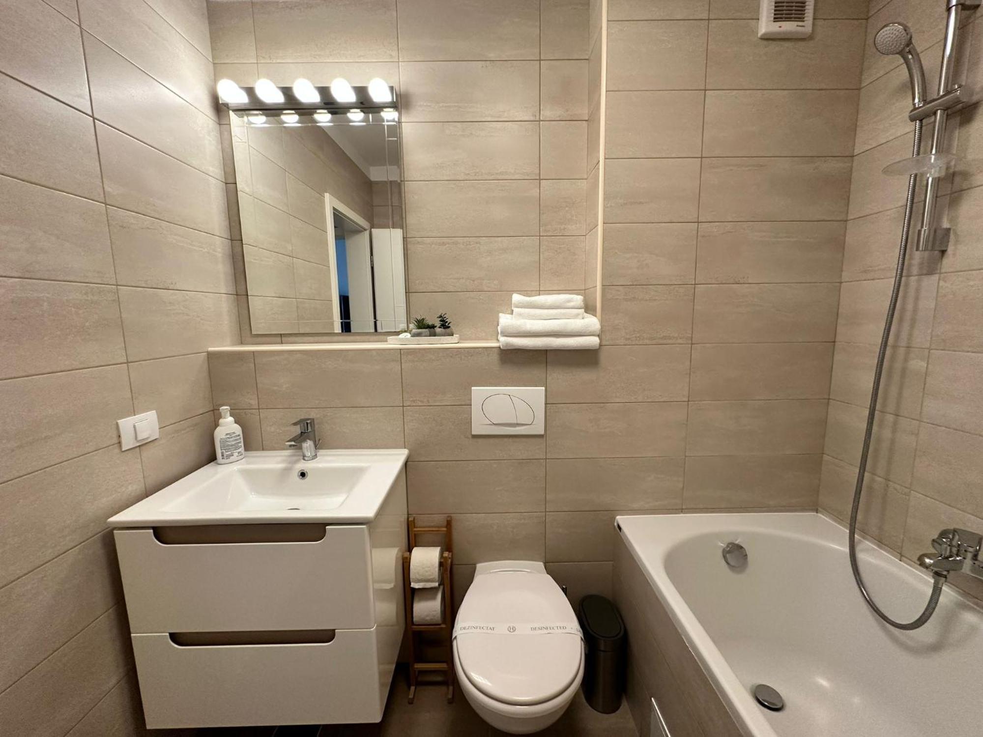 The 30Th Apartamento Braşov Exterior foto