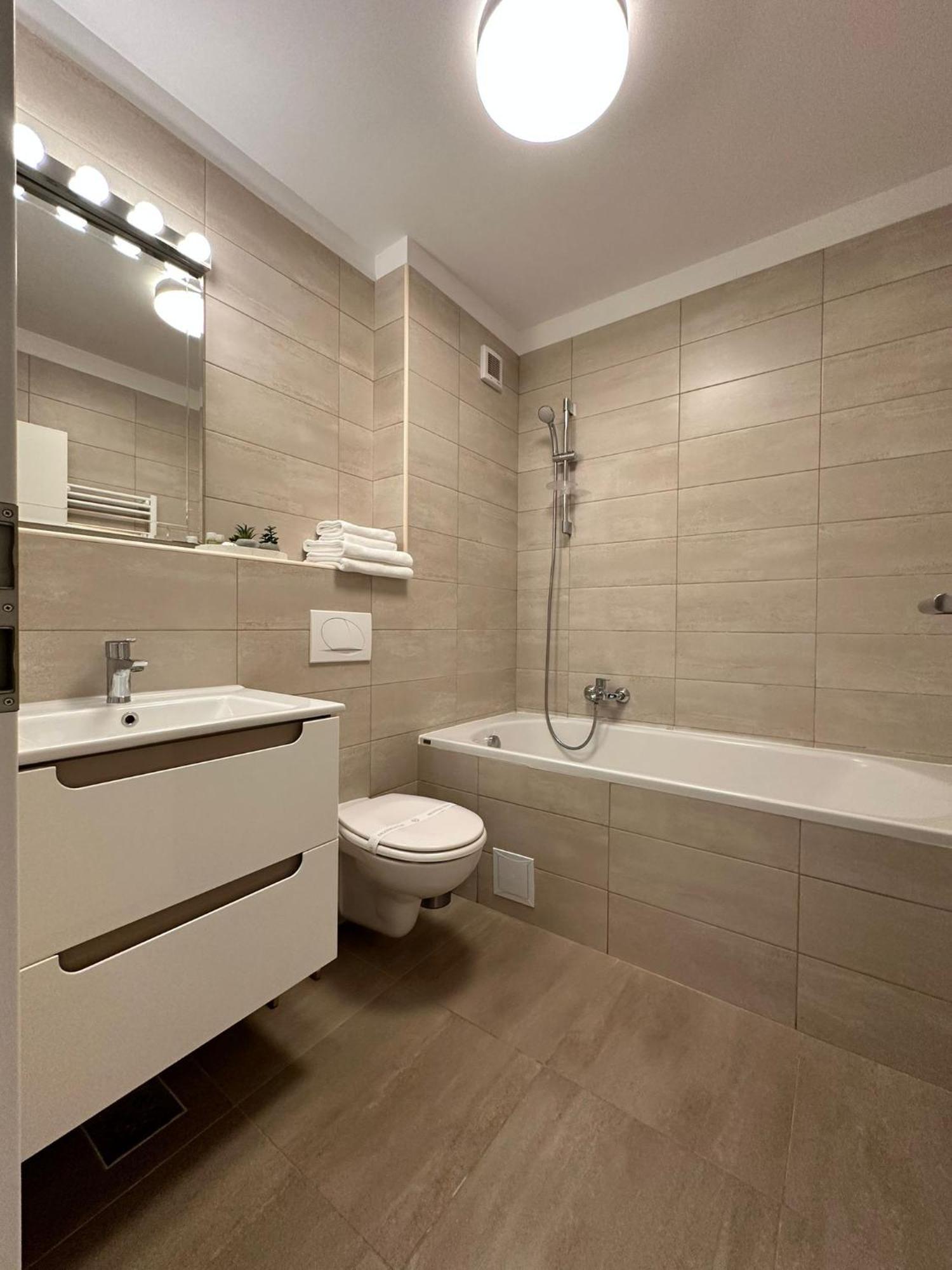 The 30Th Apartamento Braşov Exterior foto